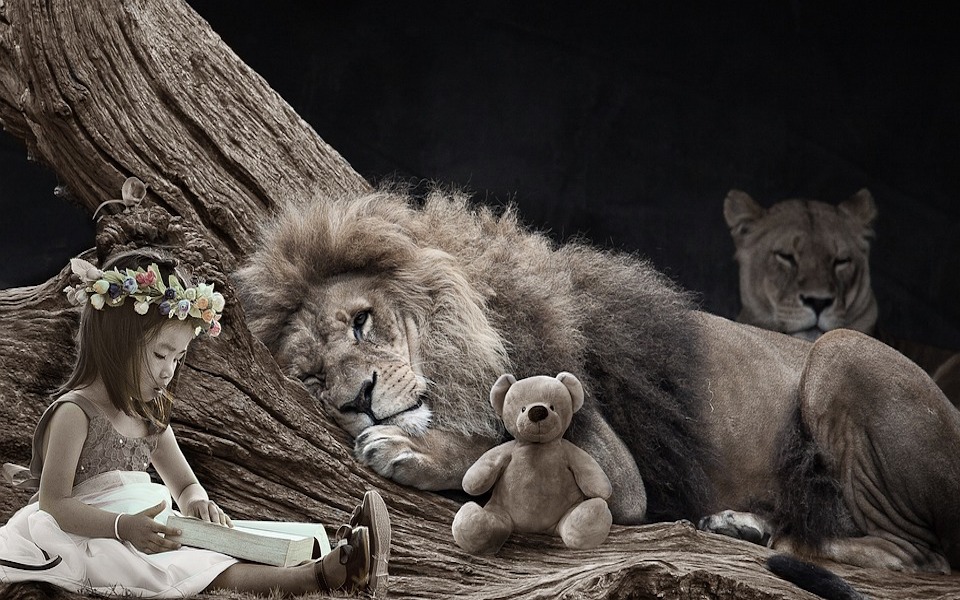 jesus-lion-girl-public-domain